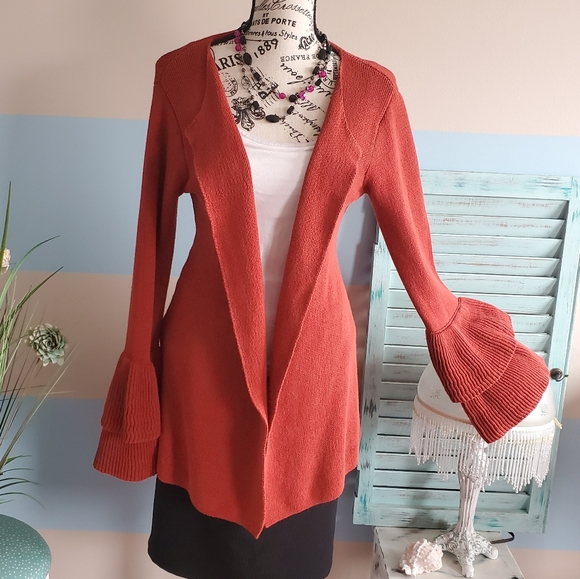 LOFT Sweaters - 🔥SALE🔥LOFT Cardigan With Ruffle sleeves